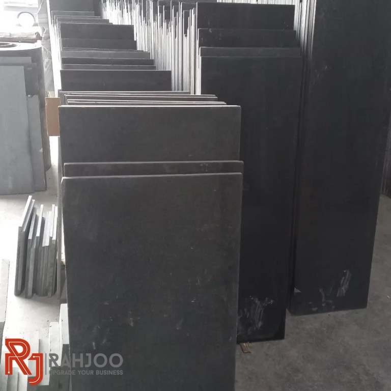 سنگ قبر و پلاک گرانیت مشکی نطنز