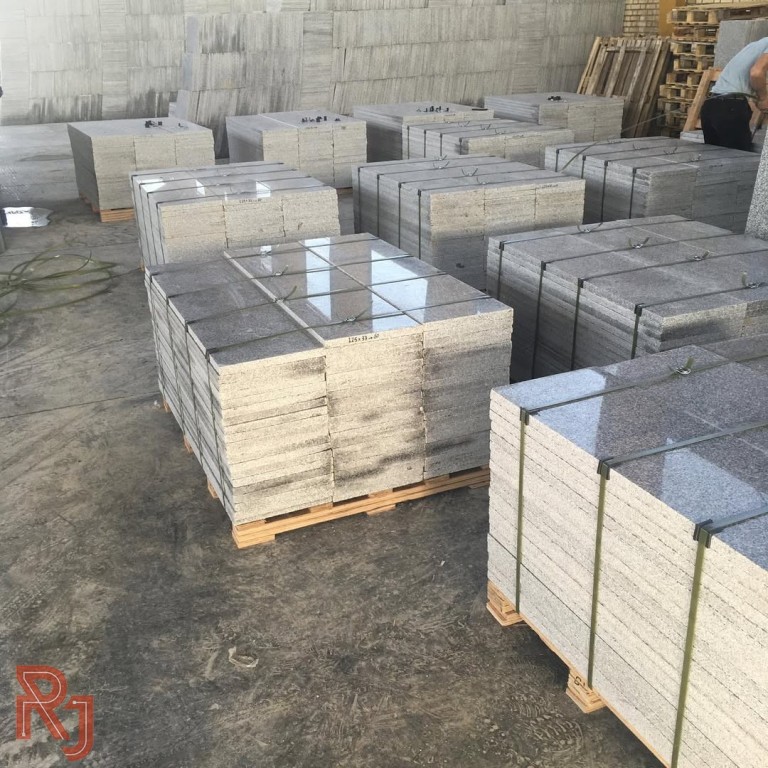 سنگ گرانیت مروارید مشهد درجه *یک*